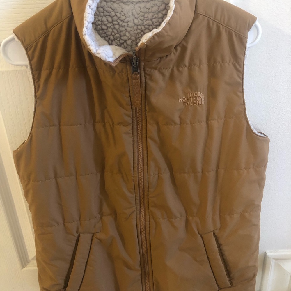 The North Face women’s puffer reversible vest size XS